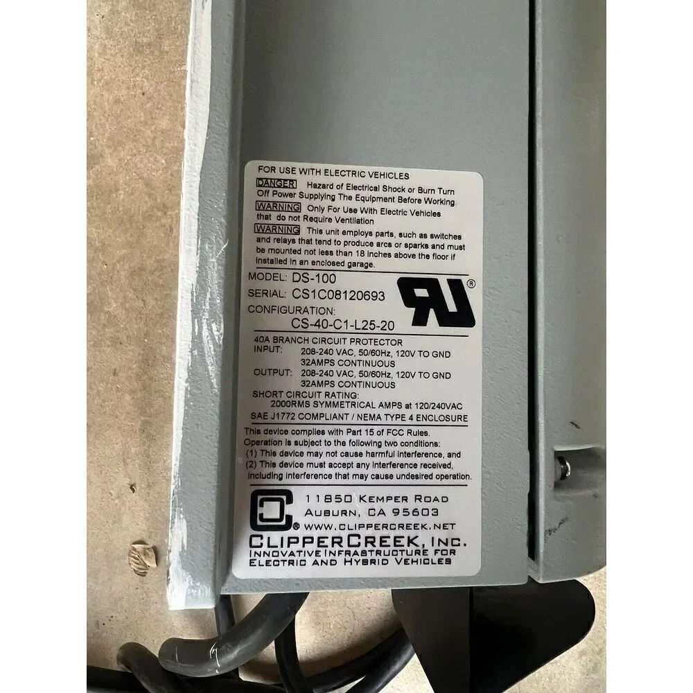 ClipperCreek CS-40, 32 Amp Tesla EV Charging Station DS-100 0230-00-003